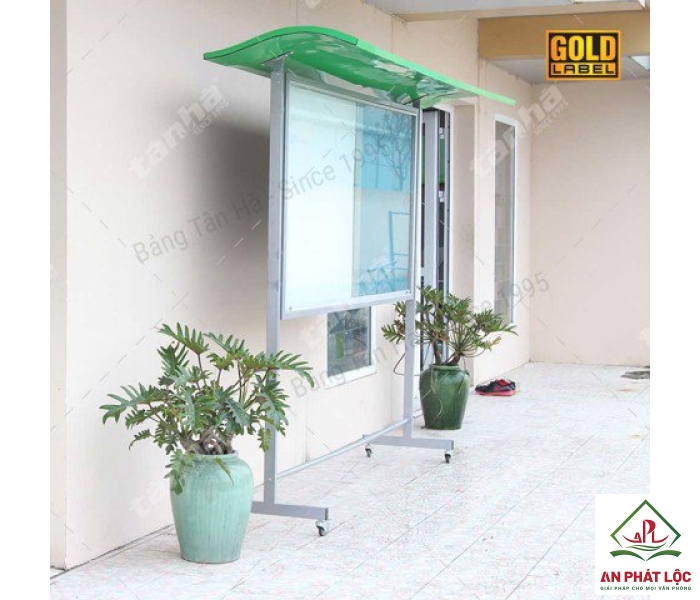 Bảng thông tin di động có mái che